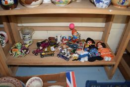 MIXED LOT: VARIOUS ASSORTED DOLLS, TOY CARS, ORNAMENTS ETC