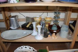MIXED LOT: TO INCLUDE DRESSING TABLE CANDLE STICKS, VASES, PICQUOT HOT WATER JUG ETC