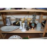 MIXED LOT: TO INCLUDE DRESSING TABLE CANDLE STICKS, VASES, PICQUOT HOT WATER JUG ETC