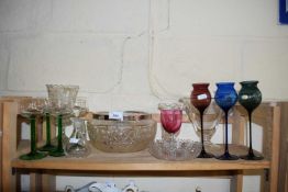 MIXED LOT: VARIOUS COLOURED DRINKING GLASSES, GLASS BOWLS, VASES ETC