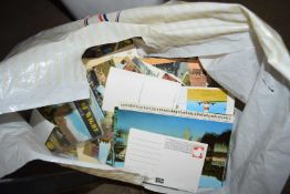 LARGE MIXED LOT ASSORTED POSTCARDS, MAINLY LATER 20TH CENTURY