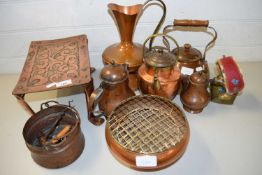 MIXED LOT: ASSORTED COPPER WARES TO INCLUDE TRIVET, VARIOUS KETTLES, JUGS ETC