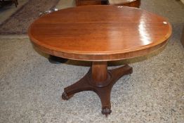 19TH CENTURY OVAL TOP MAHOGANY DINING TABLE ON FOUR SCROLLED FEET, 115 CM WIDE