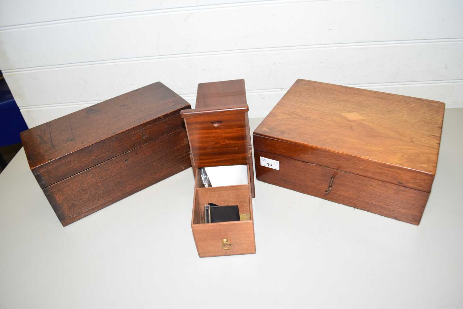TWO VINTAGE WOODEN BOXES TOGETHER WITH A SMALL SINGLE DRAWER CABINET CONTAINING A QUANTITY OF 20TH - Image 2 of 2