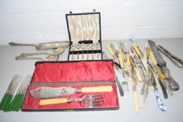 MIXED LOT: VARIOUS ASSORTED CASED AND LOOSE CUTLERY