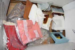 BOX OF VARIOUS CONTEMPORARY DOLLS HOUSE FURNITURE
