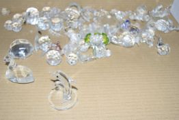 LARGE COLLECTION OF VARIOUS CRYSTAL ANIMALS