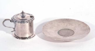 Mixed lot including George V silver mustard of typical form with urn finial, hinged lid, opening