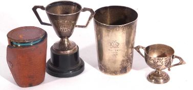 Mixed lot to include a George V silver beaker of plain tapering form engraved and dated to one side,