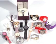 Mixed lot of 16 gents and ladies wristwatches including Limit, Accurist and Reflex watches