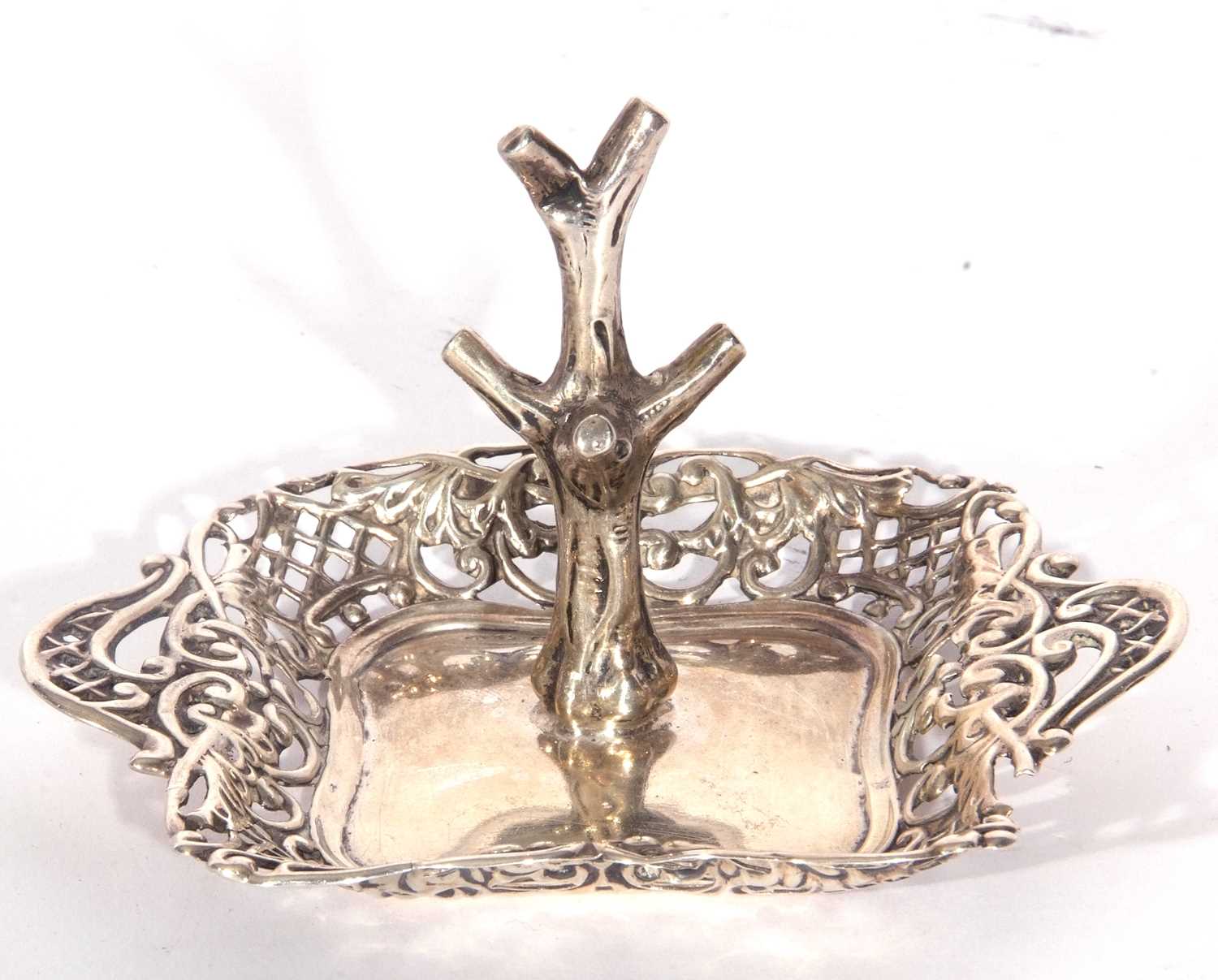 George V silver ring tree stand, the centre with a stylised tree with five branches, the square tray