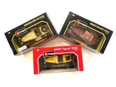 Mixed lot of boxed 1/24 scale die-cast and plastic Burago vehicles to include: - Bugatti 'Type