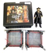 Mixed lot of vintage WWF memorabilia to include: - 1 x lunchbox featuring The Rock, Chris Jericho,