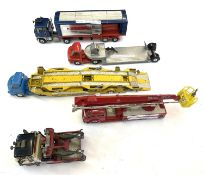 Mixed lot of Corgi Major commercial vehicles to include: - 1142 Holmes Wrecker - 1137 Ford Tilt