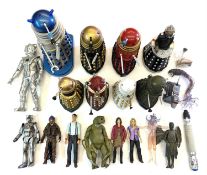 A quantity of modern Dr Who collectible figurines to include, predominantly by Worldwide