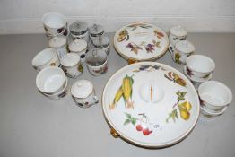 QUANTITY OF ROYAL WORCESTER, EVESHAM AND OTHER PATTERNED TABLE WARES TO INCLUDE COVERED VEGETABLE