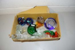 MIXED LOT: ASSORTED PAPERWEIGHTS AND OTHER ITEMS