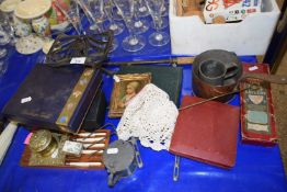 ASSORTED ITEMS TO INCLUDE CASED CUTLERY, BRASS INKWELL, SMALL COPPER SAUCEPAN, IRON TRIVET ETC