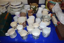 COLLECTION OF VICTORIAN AND LATER ROYAL COMMEMORATIVE MUGS AND OTHER SIMILAR ITEMS