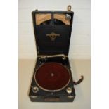 VINTAGE COLUMBIA PORTABLE RECORD PLAYER TOGETHER WITH A QUANTITY OF 78 RPM RECORDS