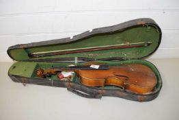 VINTAGE VIOLIN BEARING A SPURIOUS LABEL FOR STRADIVARIUS TOGETHER WITH CASE AND BOW, VERY WORN