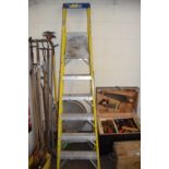 FOLDING ALUMINIUM STEP LADDER