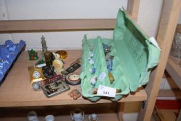 MIXED LOT: VARIOUS WADE WHIMSEYS, ASSORTED SMALL ORNAMENTS, MINIATURE CARRIAGE CLOCK AND OTHER