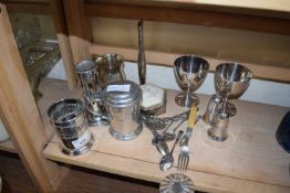 MIXED LOT: VARIOUS ASSORTED SILVER PLATED WARES