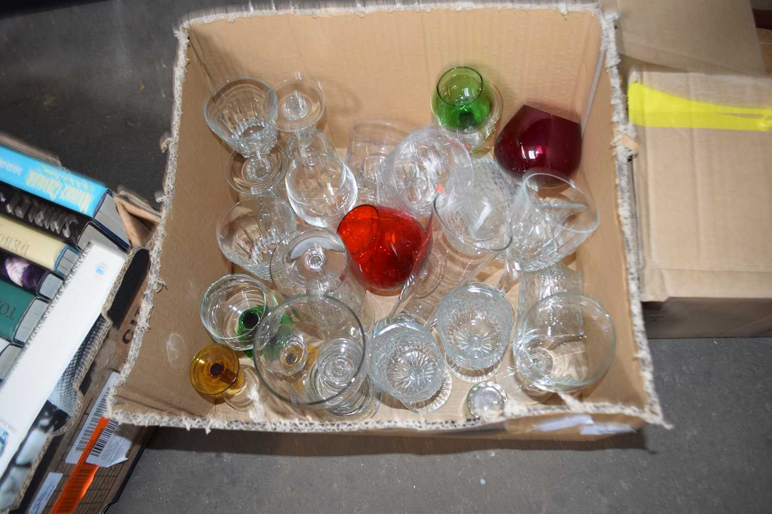 ONE BOX OF VARIOUS MODERN GLASS WARES