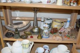 MIXED LOT: VARIOUS ITEMS TO INCLUDE A CAPSTAN PUB JUG, VARIOUS ANIMAL ORNAMENTS AND OTHER ITEMS
