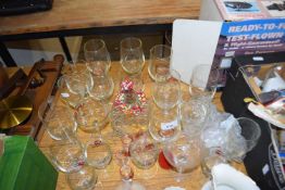 MIXED LOT: VARIOUS ASSORTED PUB GLASS WARES AND OTHERS