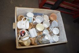 ONE BOX OF VARIOUS ASSORTED ROYAL COMMEMORATIVE MUGS