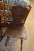 LATE 19TH/EARLY 20TH CENTURY OAK HALL CHAIR ON TURNED LEGS
