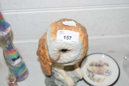MIXED LOT: VARIOUS OWL RELATED COLLECTABLES, ORNAMENTS, FURTHER DOUBLE HANDLED FLORAL VASE AND SMALL