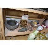 MIXED LOT: STONE MORTER & PESTLE, VARIOUS POLISHED EGG AND OTHER ITEMS