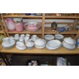 QUANTITY OF MODERN CZECHOSLOVAKIAN PORCELAIN DINNER AND TEA WARES