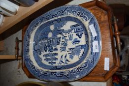 OCTAGONAL OAK SERVING TRAY AND A VICTORIAN WILLOW PATTERN MEAT PLATE