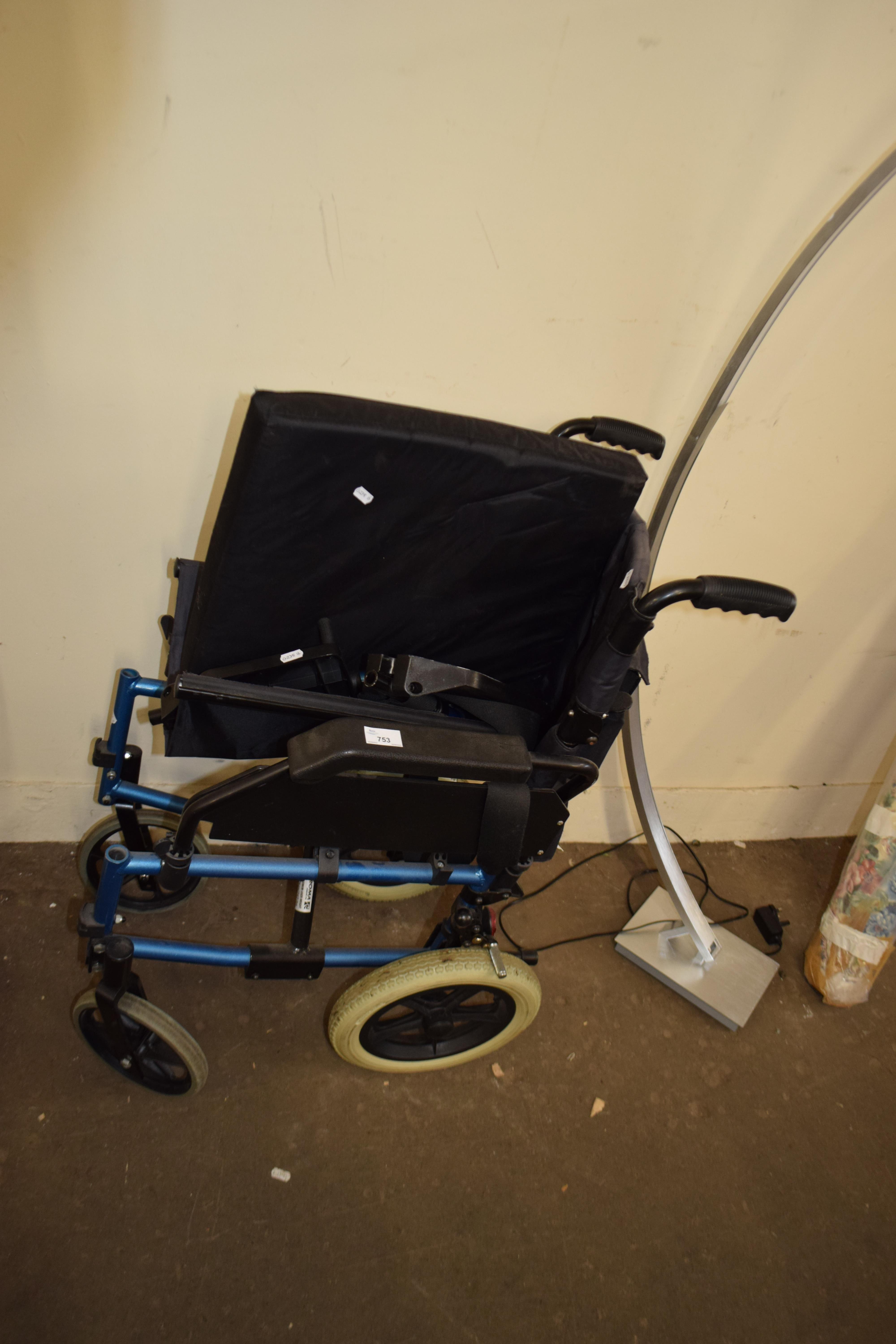 FOLDING WHEELCHAIR - Bild 2 aus 2