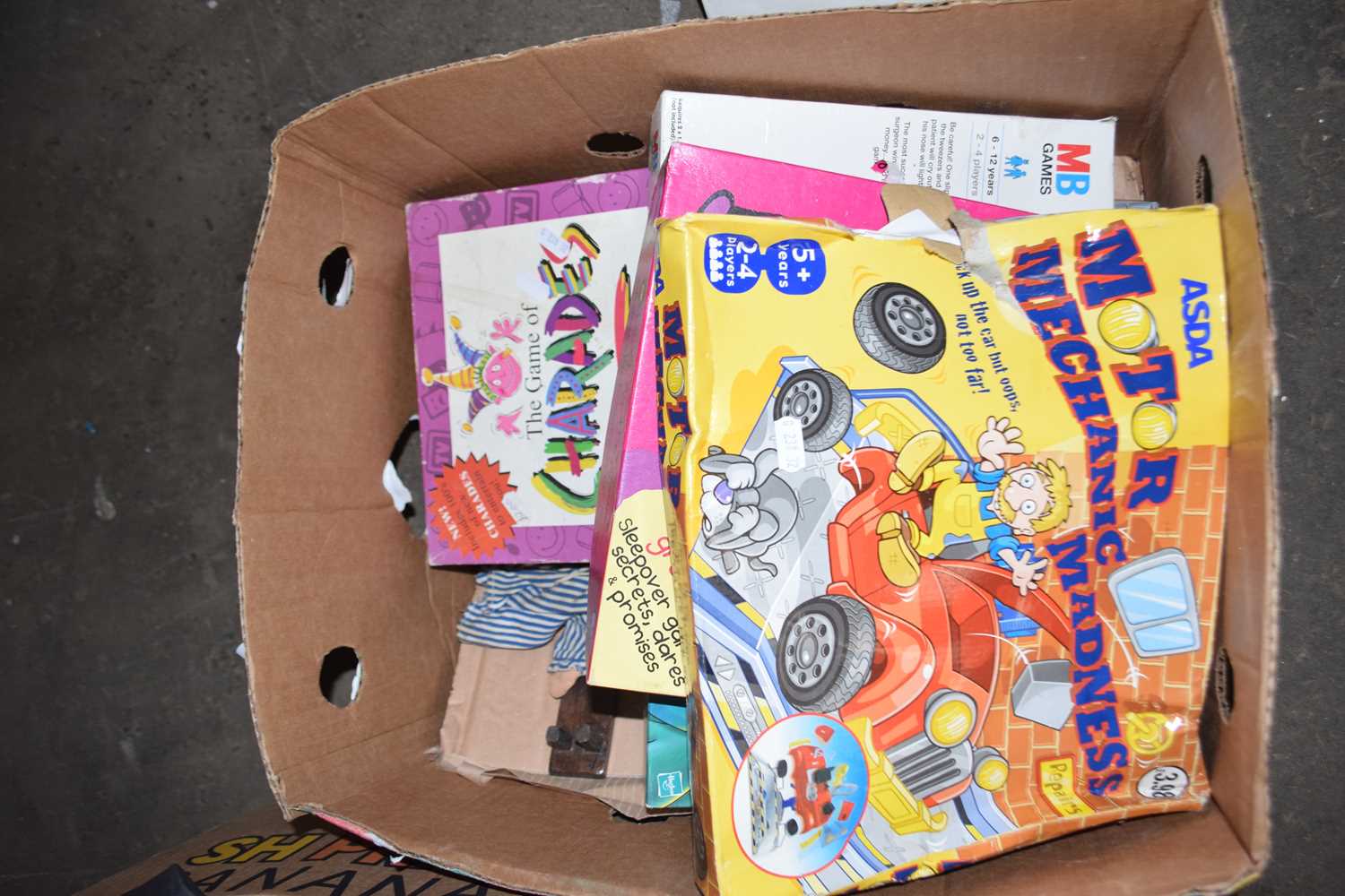 ONE BOX OF VARIOUS CHILDRENS GAMES