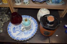 MIXED LOT: LARGE COPELAND WILLOW PATTERN TRAY PLUS A SADLER TEAPOT, ICE BUCKET AND OTHER ITEMS
