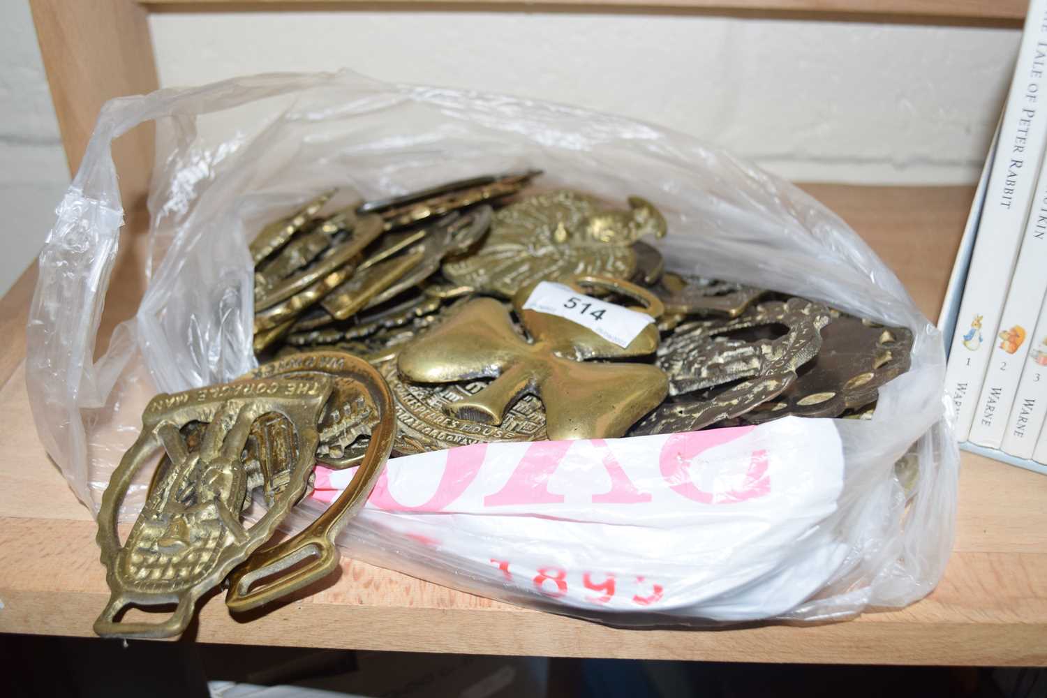 COLLECTION OF VARIOUS HORSE BRASSES