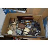 BOX OF VARIOUS HOUSE CLEARANCE SUNDRIES