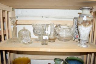 MIXED LOT: VARIOUS ASSORTED GLASS WARES, POLISHED STONE VASE AND OTHER ITEMS