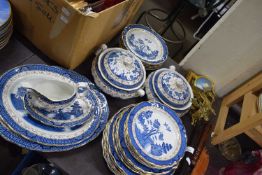 QUANTITY OF BOOTHS REAL OLD WILLOW PATTERN TABLE WARES