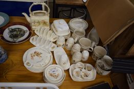 QUANTITY OF AUTUMN LEAVES TEA AND TABLE WARES