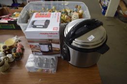 MIXED LOT COMPRISING PRESSURE COOKER, ELECTRIC SOUP MAKER AND OTHER ITEMS