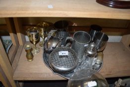 MIXED LOT: VARIOUS SILVER PLATED WARES, PEWTER TANKARDS AND OTHER ITEMS