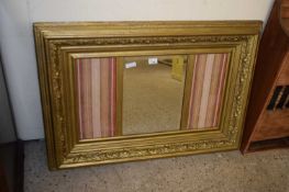 19TH CENTURY GILT PICTURE FRAME CONTAINING A MIRROR, 100 X 68 CM