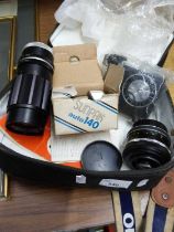 SMALL CASE CONTAINING A HANIMEX 200MM CAMERA LENS PLUS A PRINZ JUPITER METER AND OTHER ITEMS