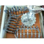 BOX OF VARIOUS SILVER PLATED TOAST RACKS AND OTHER ITEMS